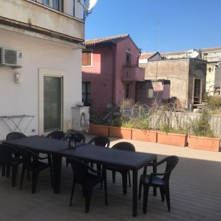 Suite Con Terrazza In Centro Storico Catânia Exterior foto