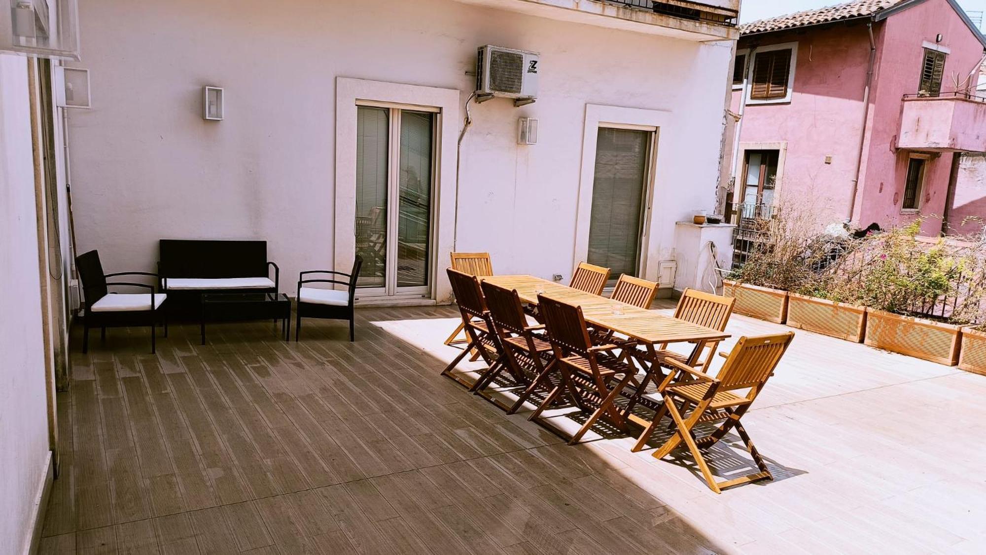 Suite Con Terrazza In Centro Storico Catânia Exterior foto