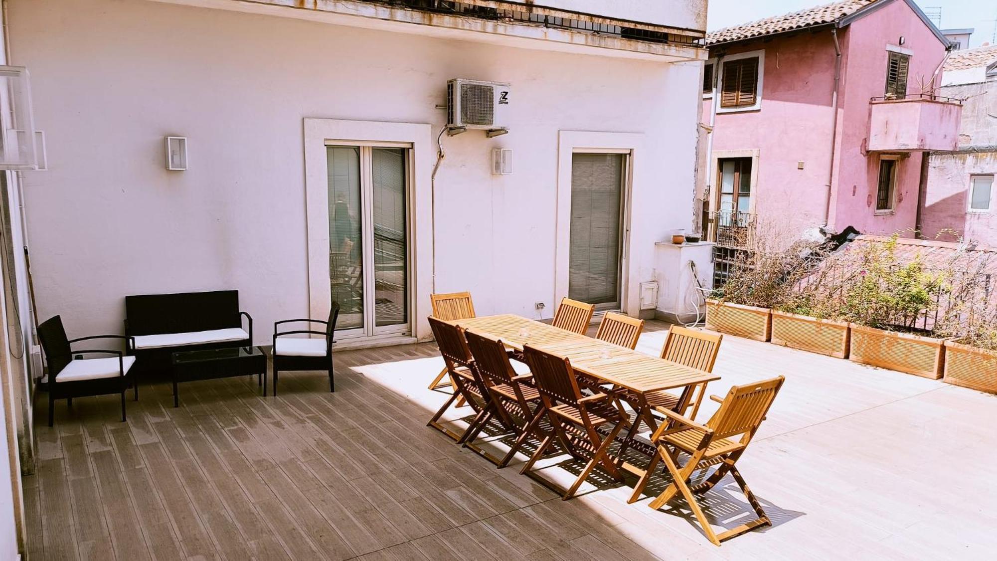 Suite Con Terrazza In Centro Storico Catânia Exterior foto